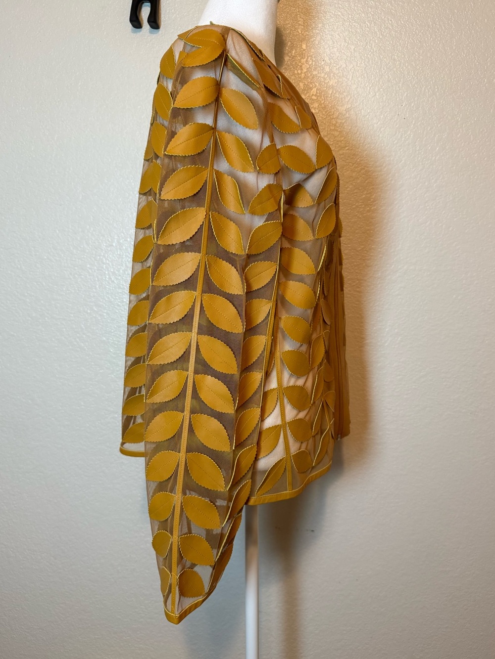 Neiman Marcus The Leather Collection Leaf Appliqué & Mesh Jacket Size XL - Picture 9 of 13